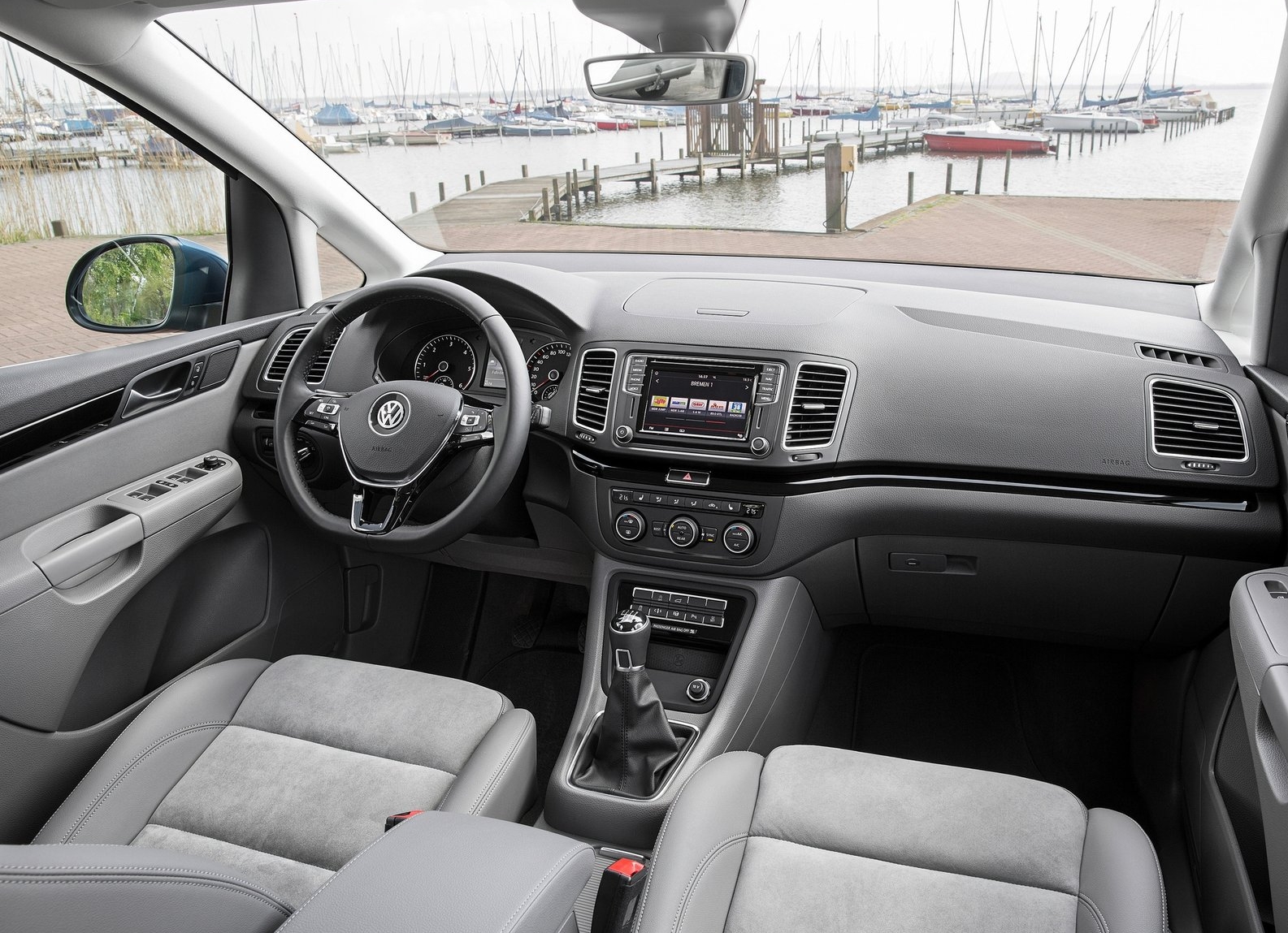 https://wcar.sets.lv/cars/Volkswagen/Sharan MPV/75b1f0d60511387f59f0a22c0aa5e596.jpg